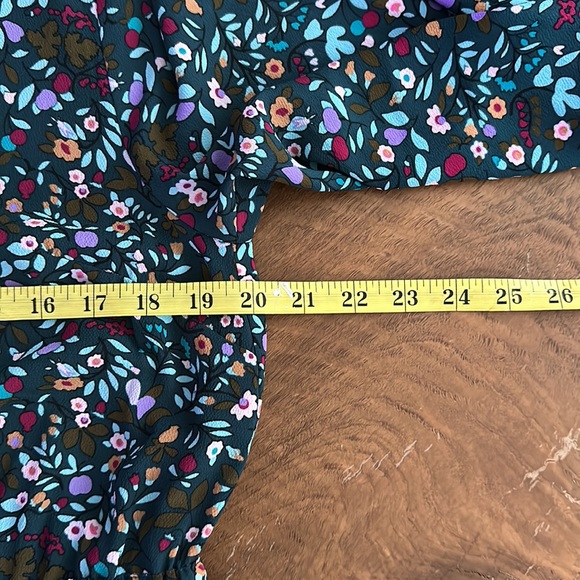 Talbots Dress Size 12P Green with Fall Leaf design - Picture 7 of 8